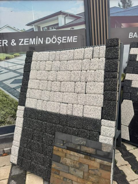 Küp taş ve doğal taş görünümlü zemin kaplama numuneleri